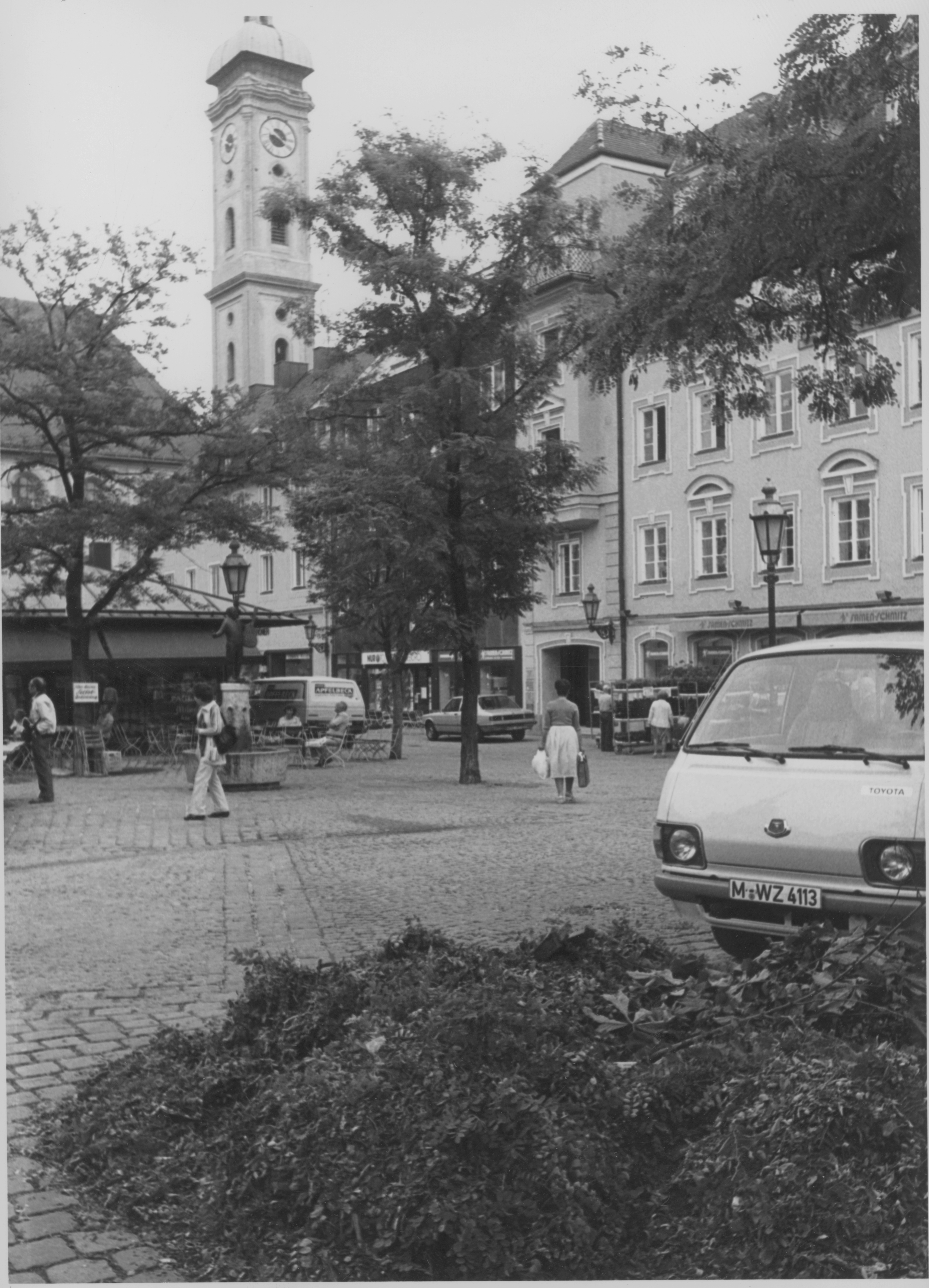 Windbruch am Münchener Viktualienmarkt nach dem verheerenden Hagelsturm.