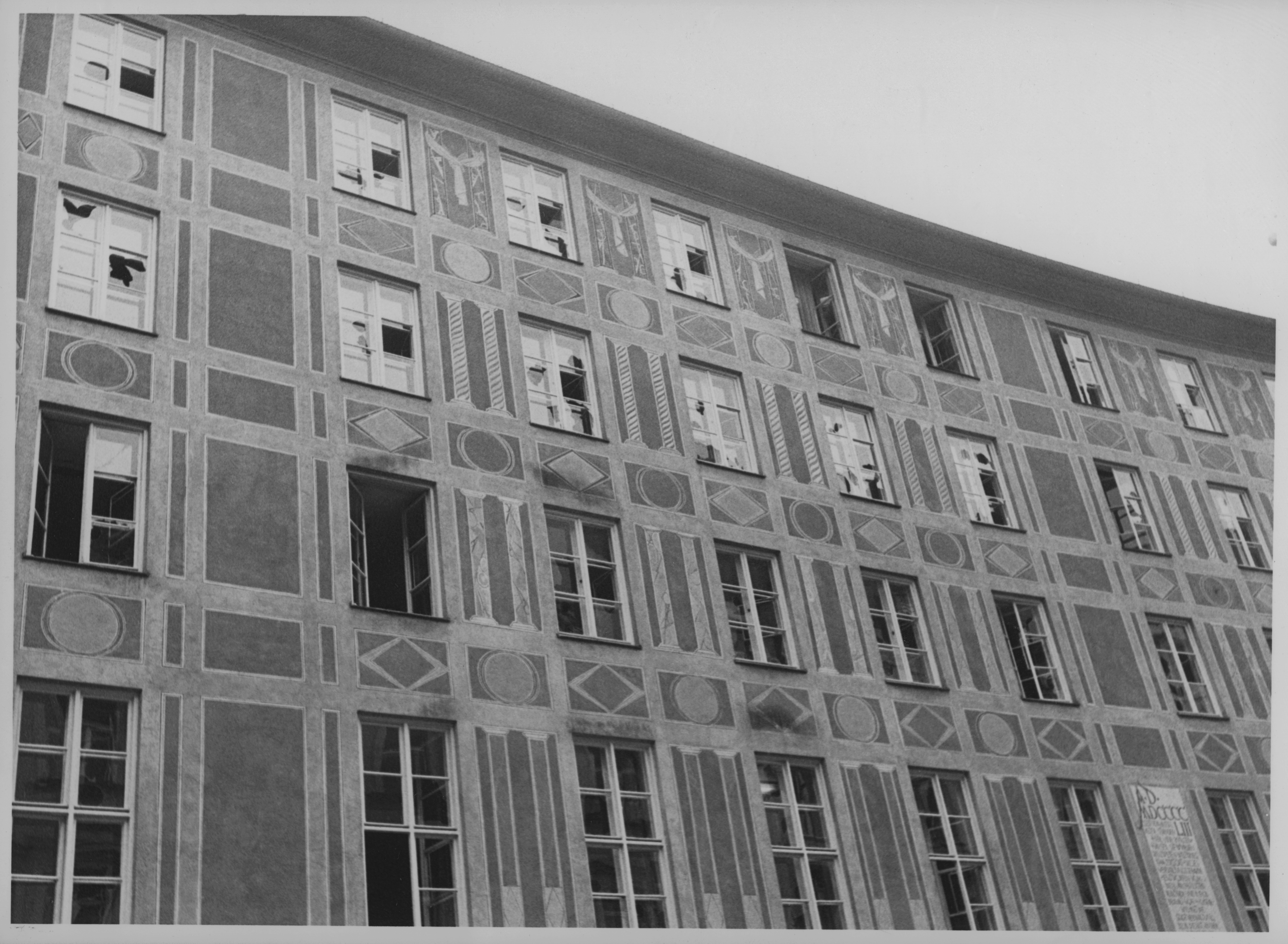 Hagelschäden am heutigen Gebäude des Kulturreferats München in der Burgstraße.