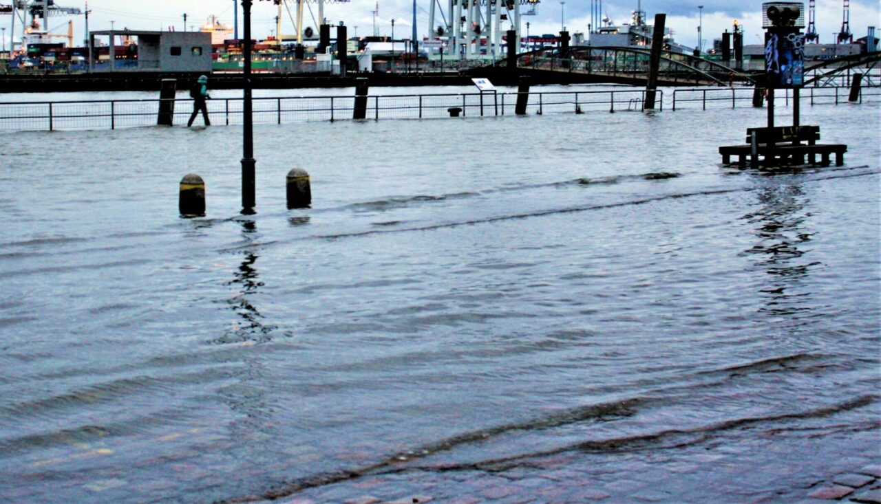 Hamburg Hafen Hochwasser